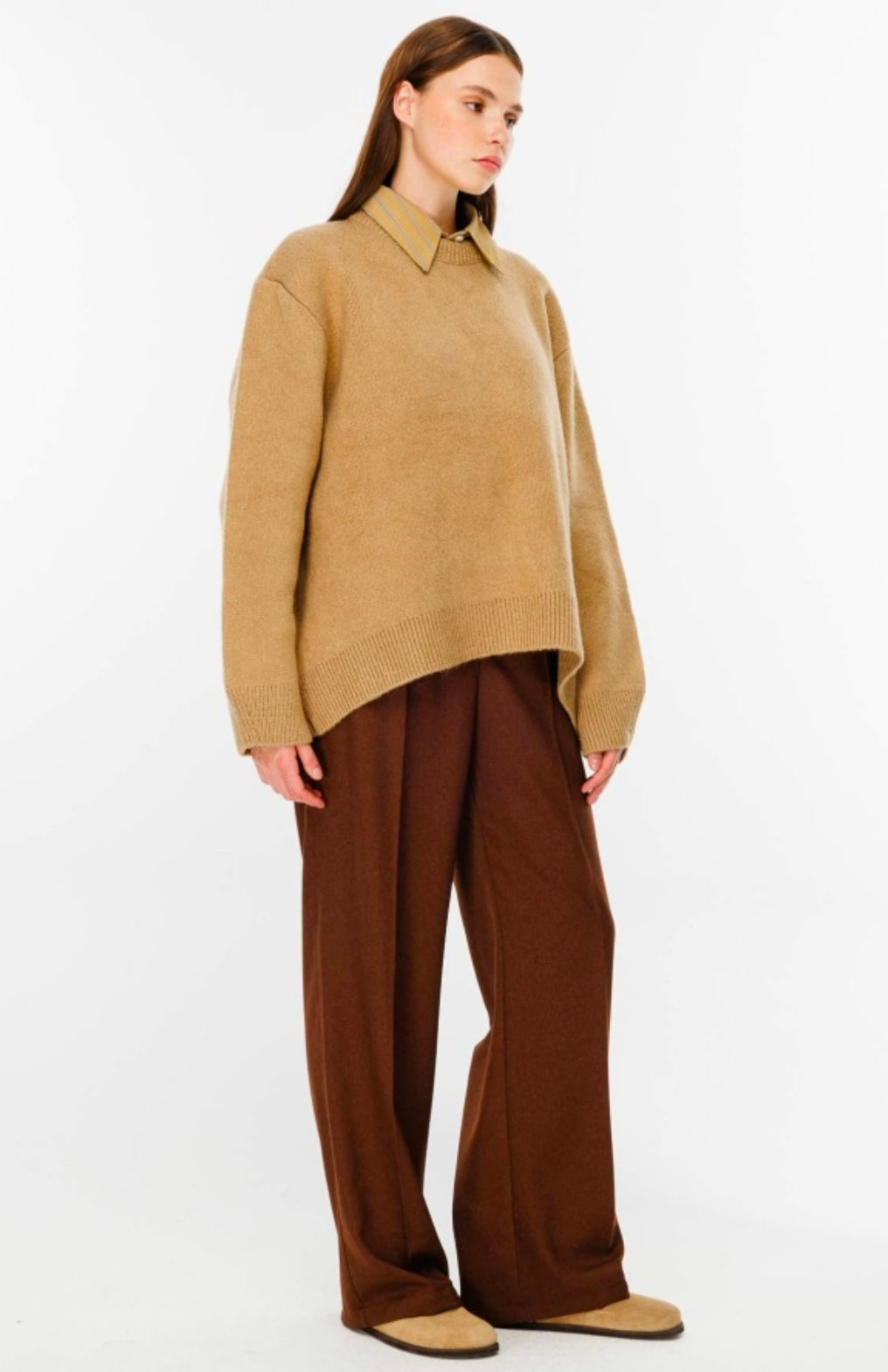 Oversized Fume Trui Camel