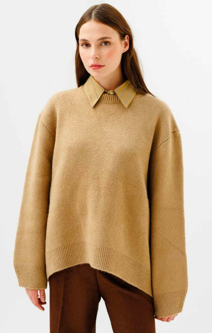 Oversized Fume Trui Camel