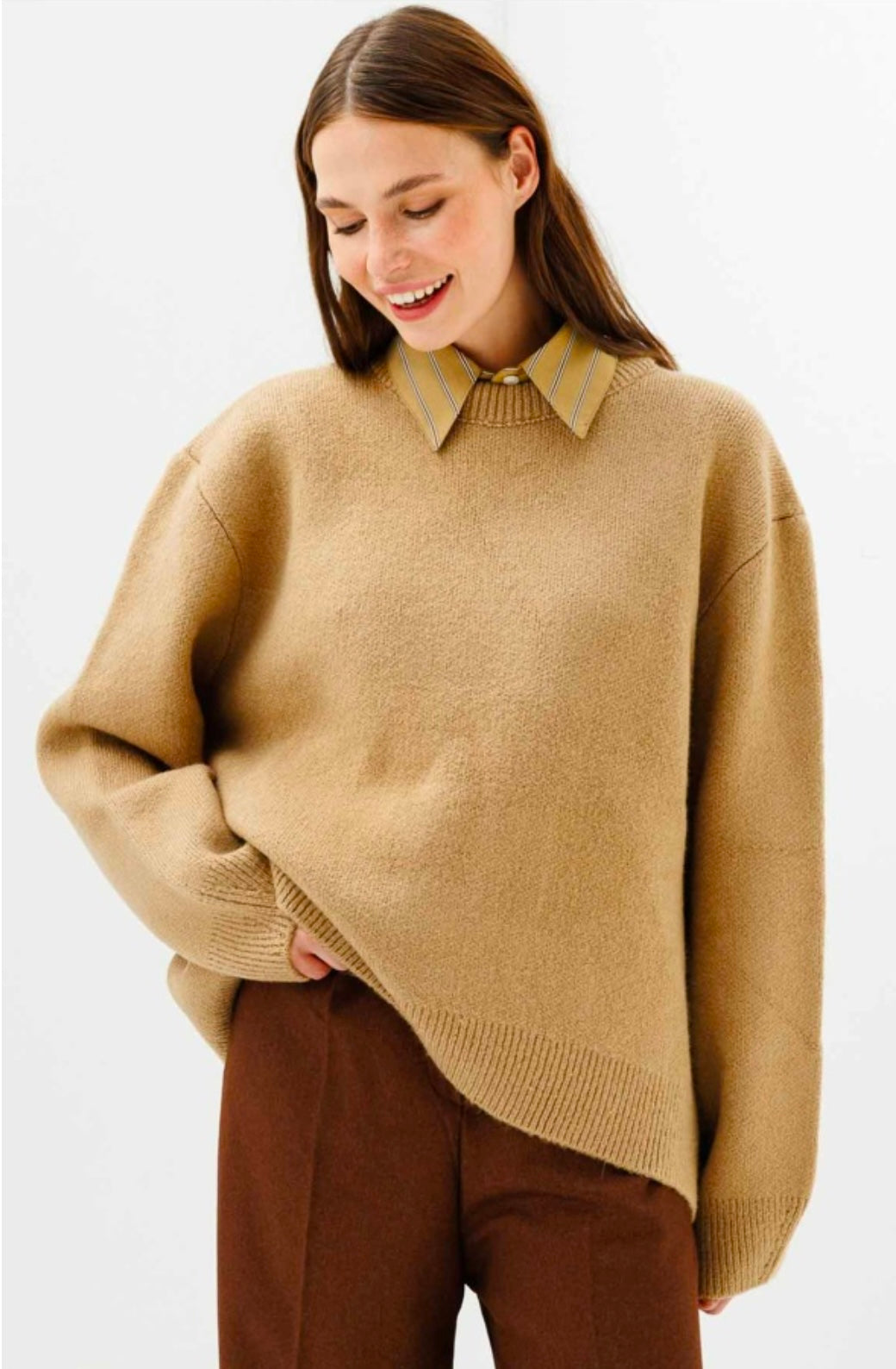 Oversized Fume Trui Camel